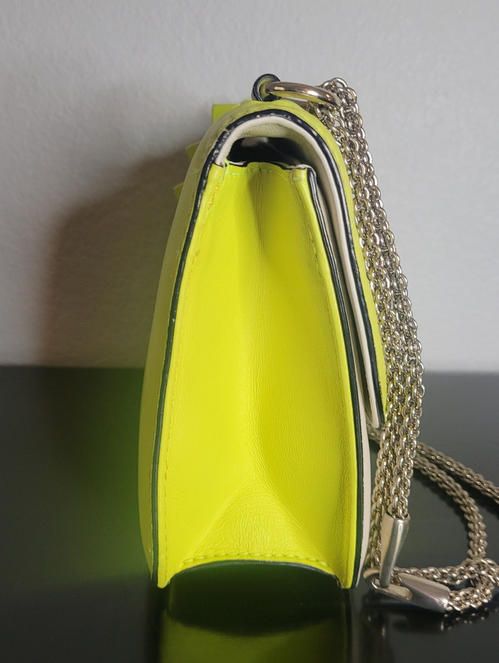 Valentino Garavani Glam Lock flap shoulder bag - Picture 7 of 15
